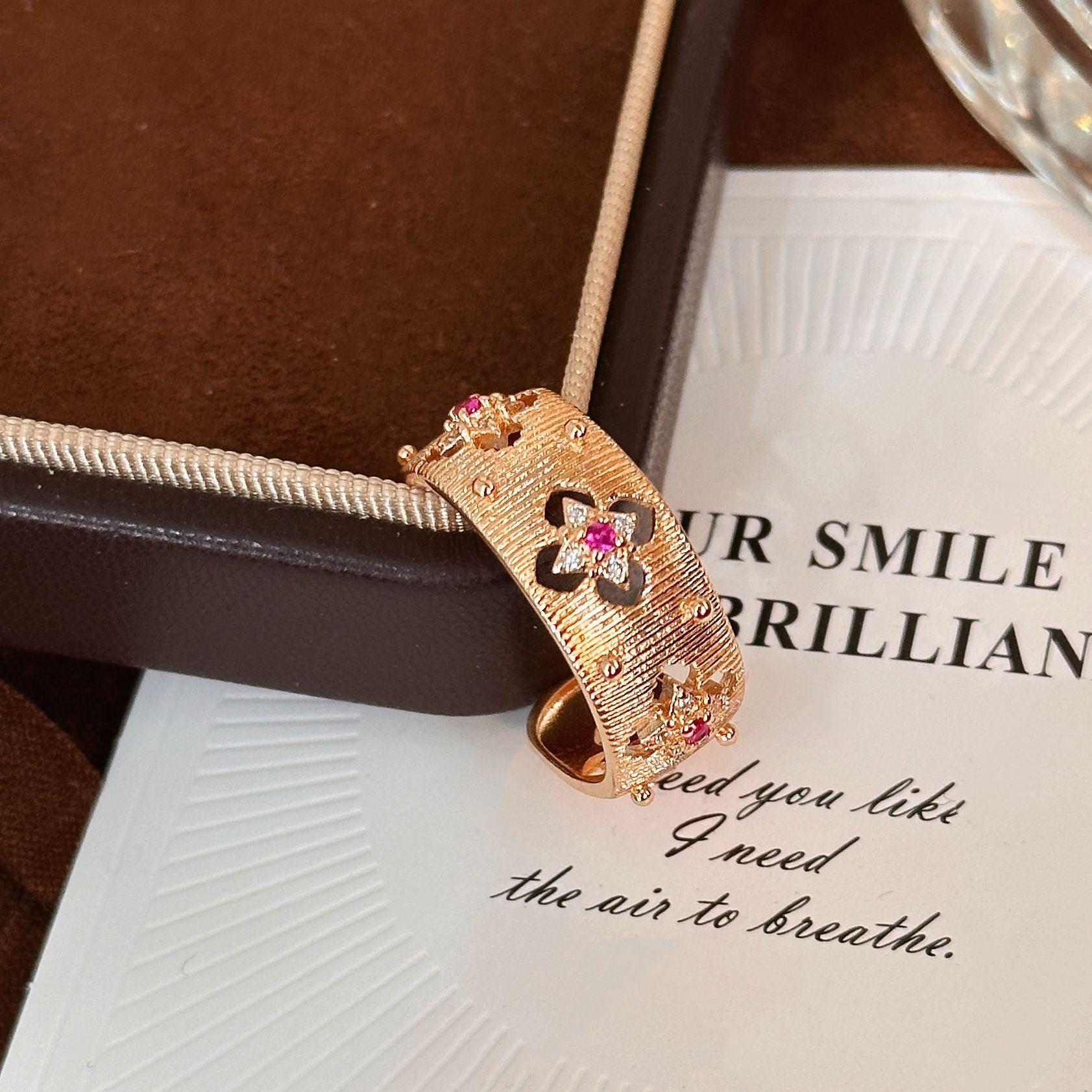 Итальянский стиль Buchi полый четырехлистный цветок цветной циркониевый кольцо ювелирные изделия ретро кольцо