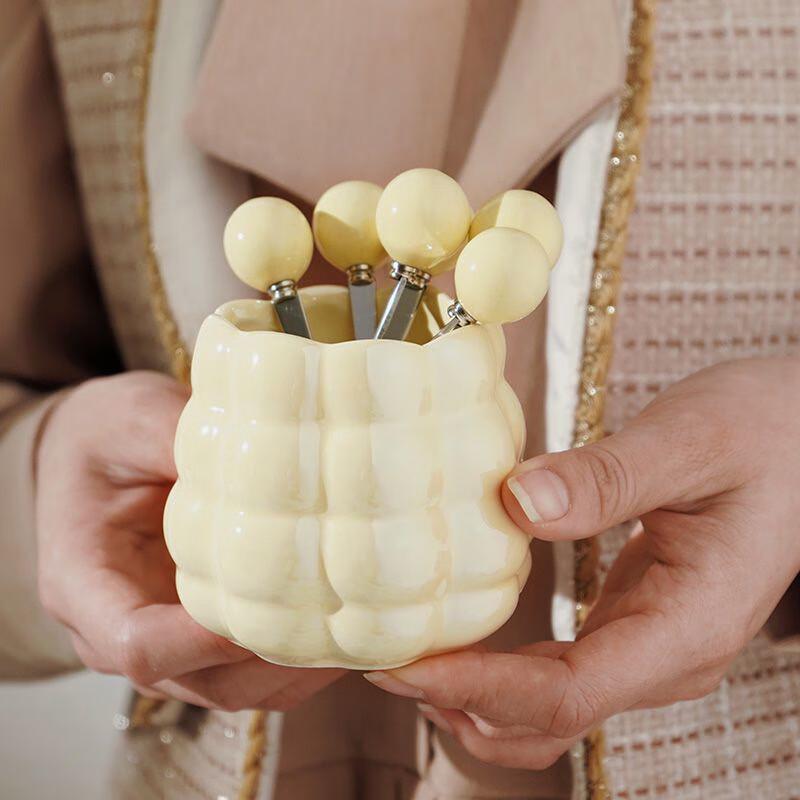 Керамическая банка для хранения фруктовых вилок ZISIZ в кремовом стиле