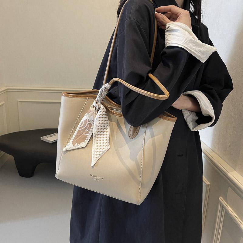 Women's Tote Bag Soft Leather Large Capacity Shoulder Bag