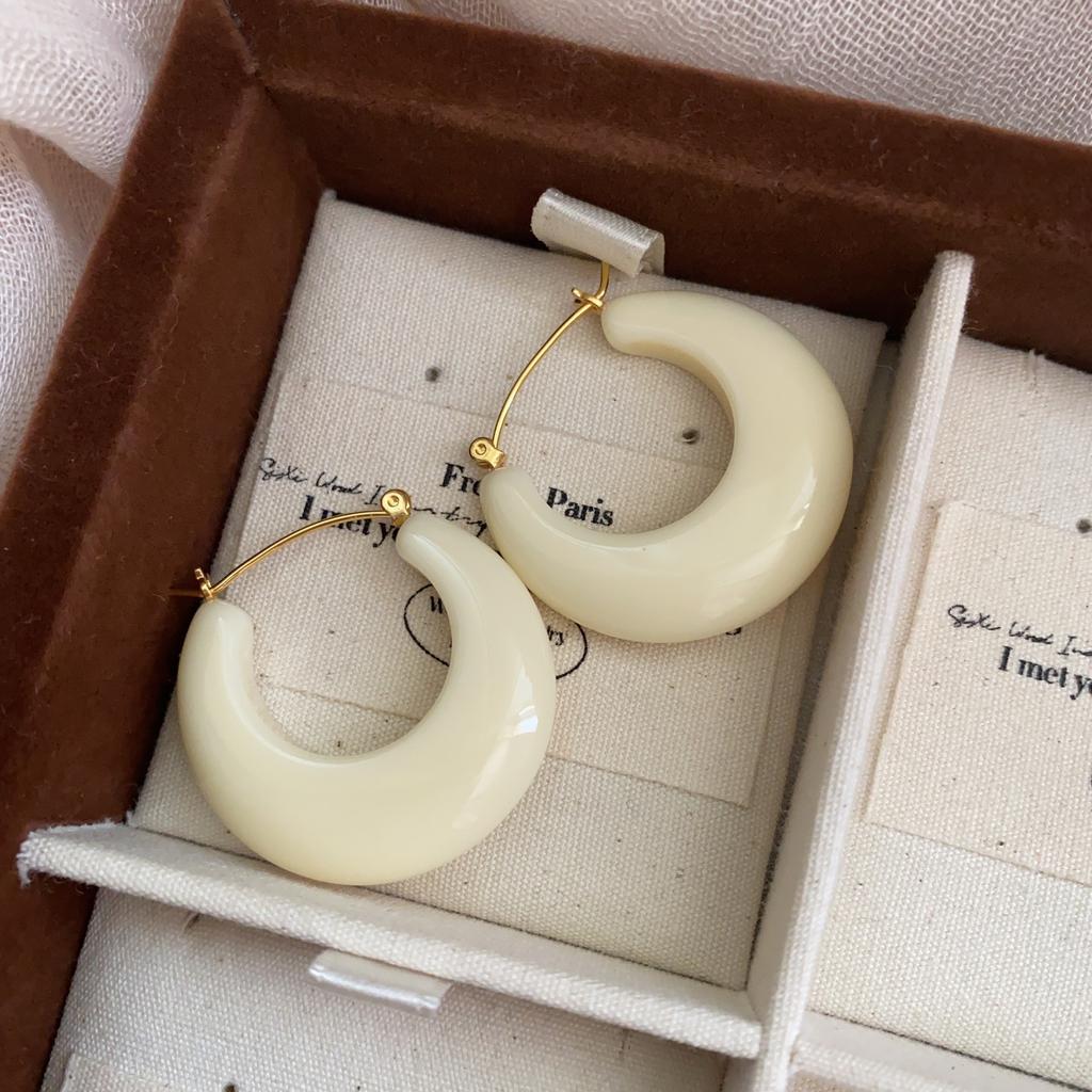Korean Small Fresh Semi-Round Stud Earrings Temperament Versatile Earrings Candy Color Personality Advanced Sense Daily Commuter Earrings