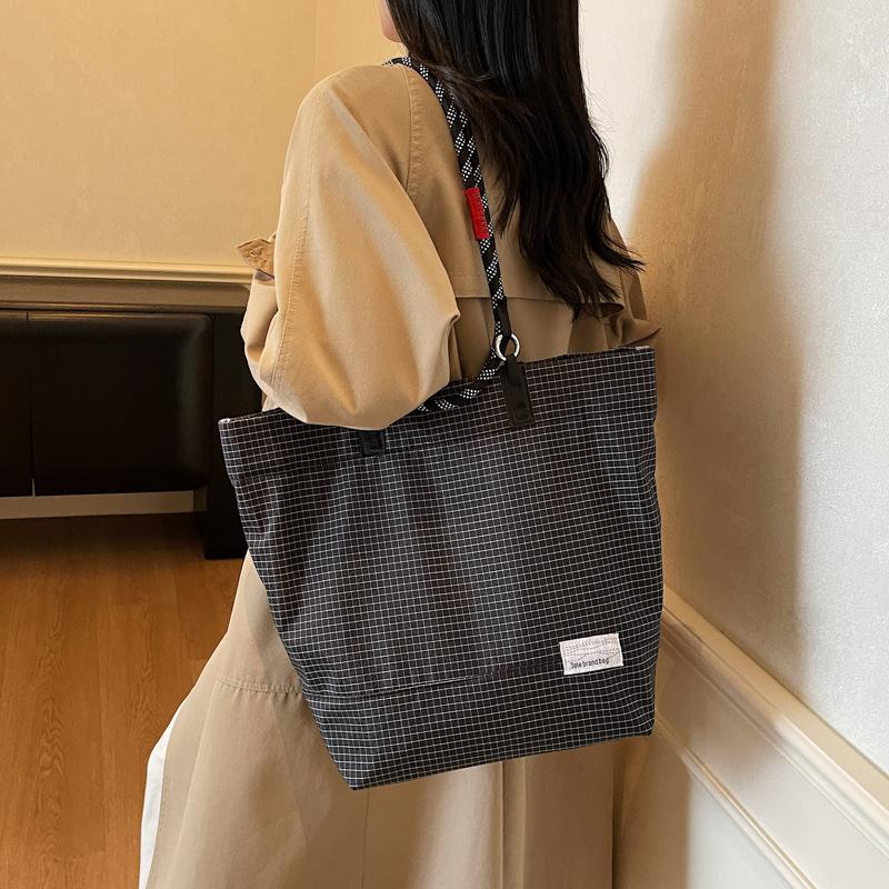 Climbing rope outdoor waterproof lightweight casual nylon bag women's strong wear-resistant large-capacity commuter tote bag