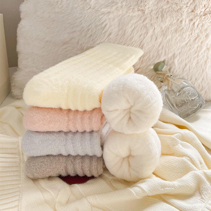 Women In Autumn and Winter Add Velvet and Thick Warm Yuezi Tube Floor Socks