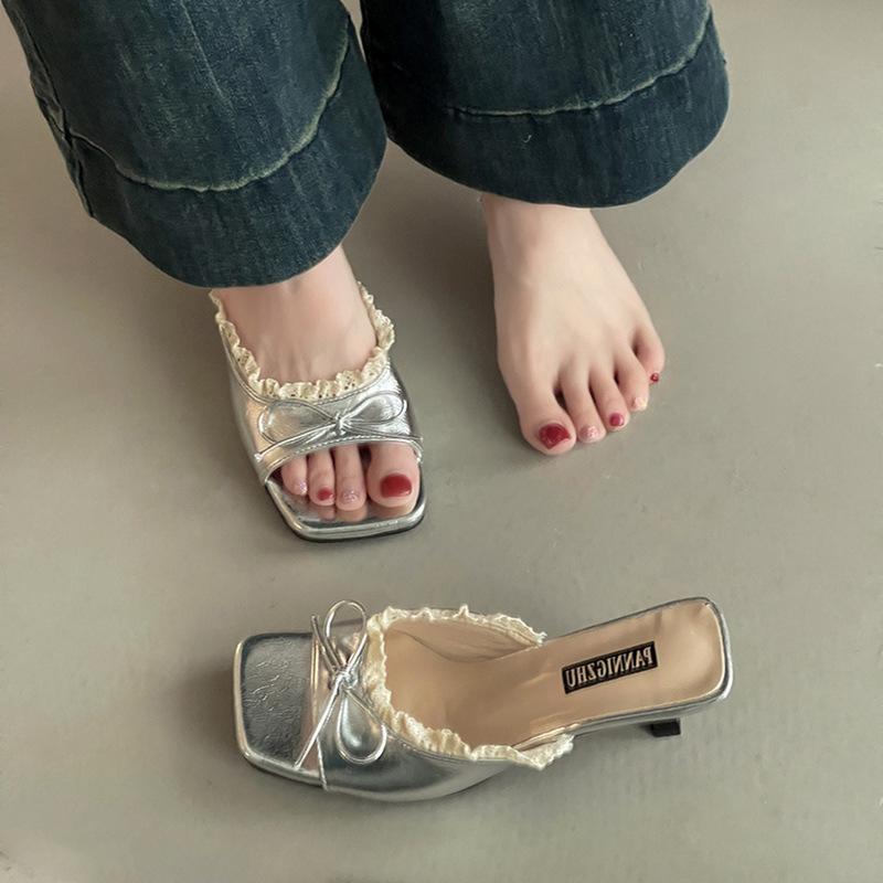 Retro gentle bow thick heel one-word women's summer new French lace square head high heel cool slippers