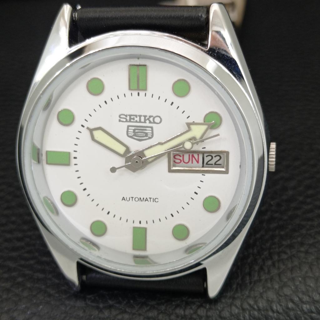 SEIKO 5 AUTOMATIC VINTAGE REFURBISHED JAPAN MENS WHITE DIAL WATCH a444241-1
