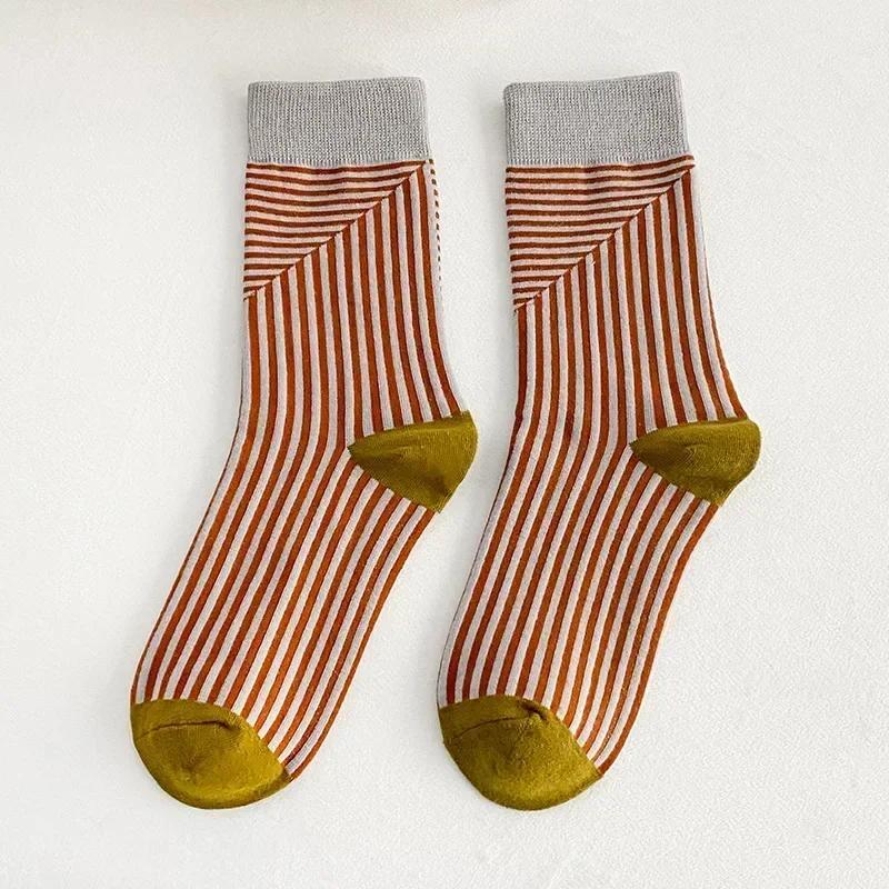Multicolor Striped Casual Women Socks Korean Fashion Retro Harajuku Woman Socks College Style Cotton Girls Students Crew Socks
