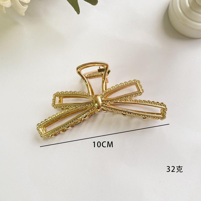 Korean Version Niche Metal Large Hair Claw for Women, New Shark Clip, Simple Shower Hairpin, Personalized Style