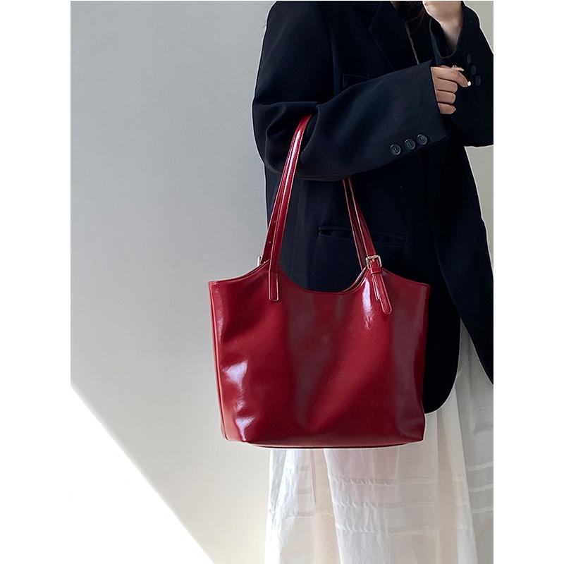 IELGY Ladies Retro Hong Kong Style Tote Bag - Multi-Compartment, Large Capacity, One-Shoulder Design