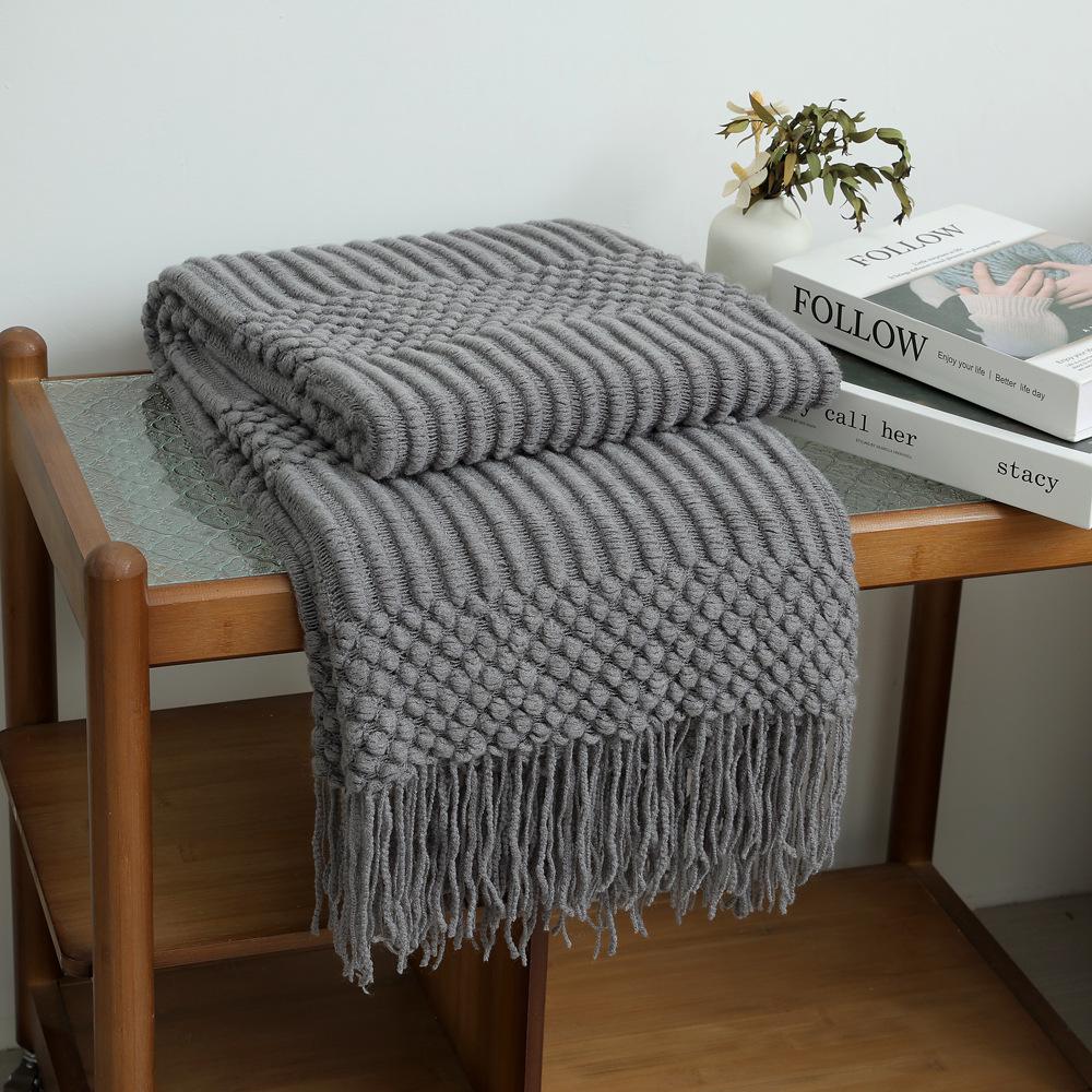 Nordic Light Luxury Sofa Throw Blanket & Shawl for Office, Nap, and Bed