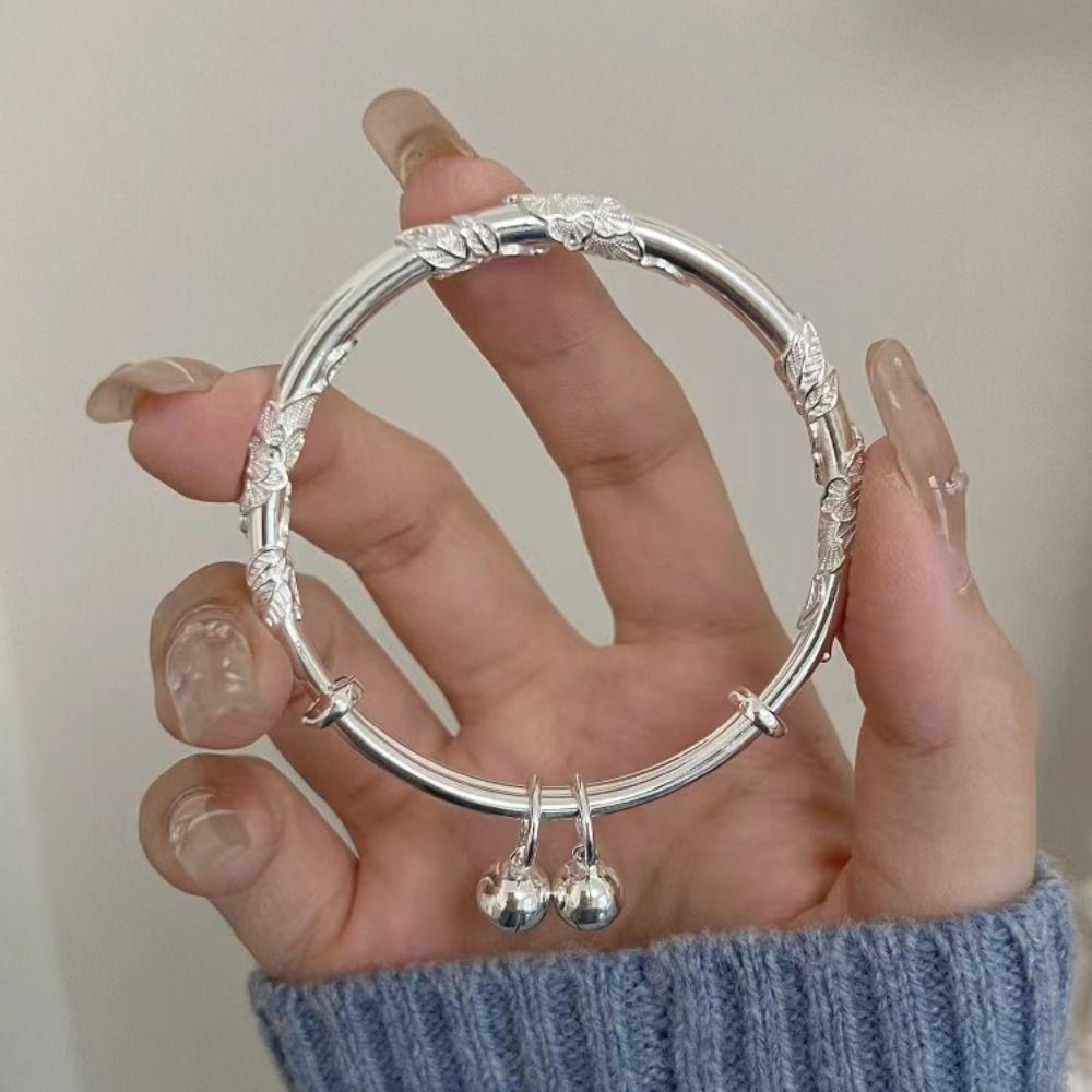 

Luxury Sweet Vintage Bell Korean Style Bracelet Fashion Jewelry Silver Bangle Women Bangle C