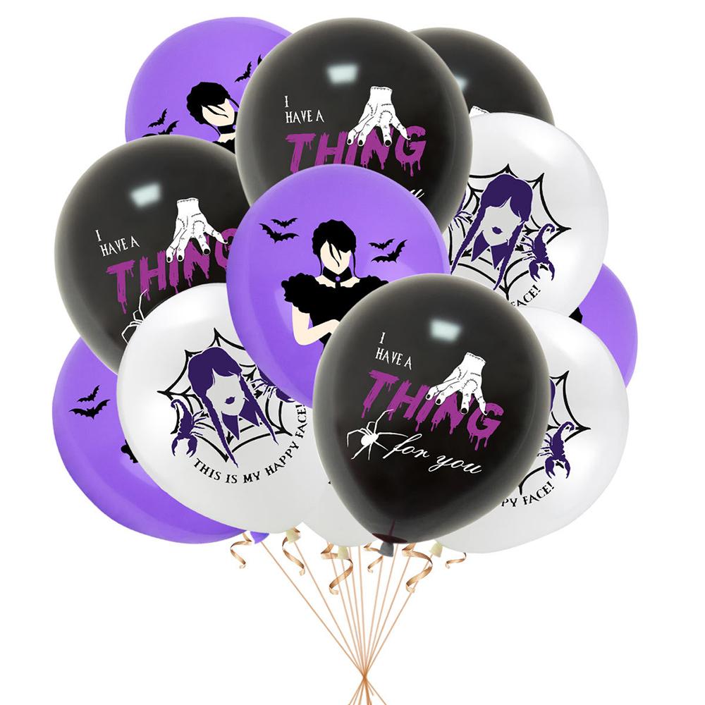 Rechizitele pentru petreceri de miercuri Addams includ banner, cupcake toppers, baloane