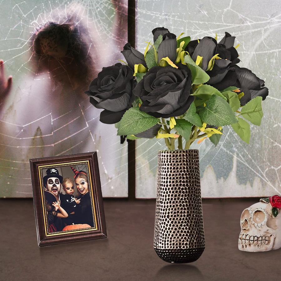 

Three Halloween Black Rose Dark Series Home Decoration Halloween Event Props Simulation Flower Photography Props чёрный