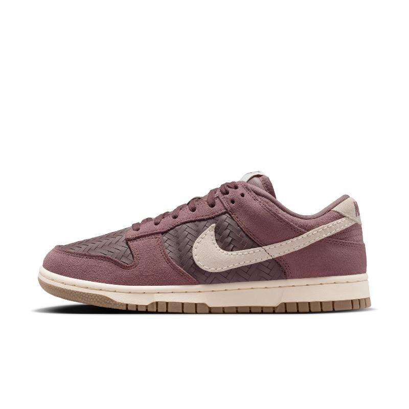 

NIKE Women s Spring New Rubber Soled LOW Top Lightweight Flat Sports Shoes NIKE DUNK LOW IB6161 35.5 фиолетовый