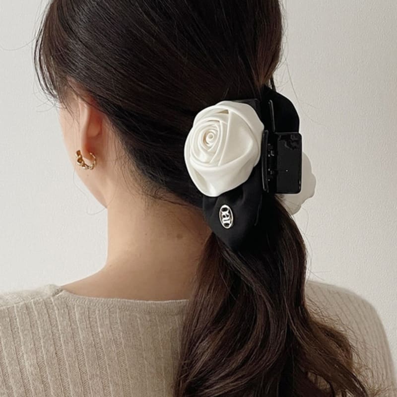 Oar Monotone Rose Hair Claw