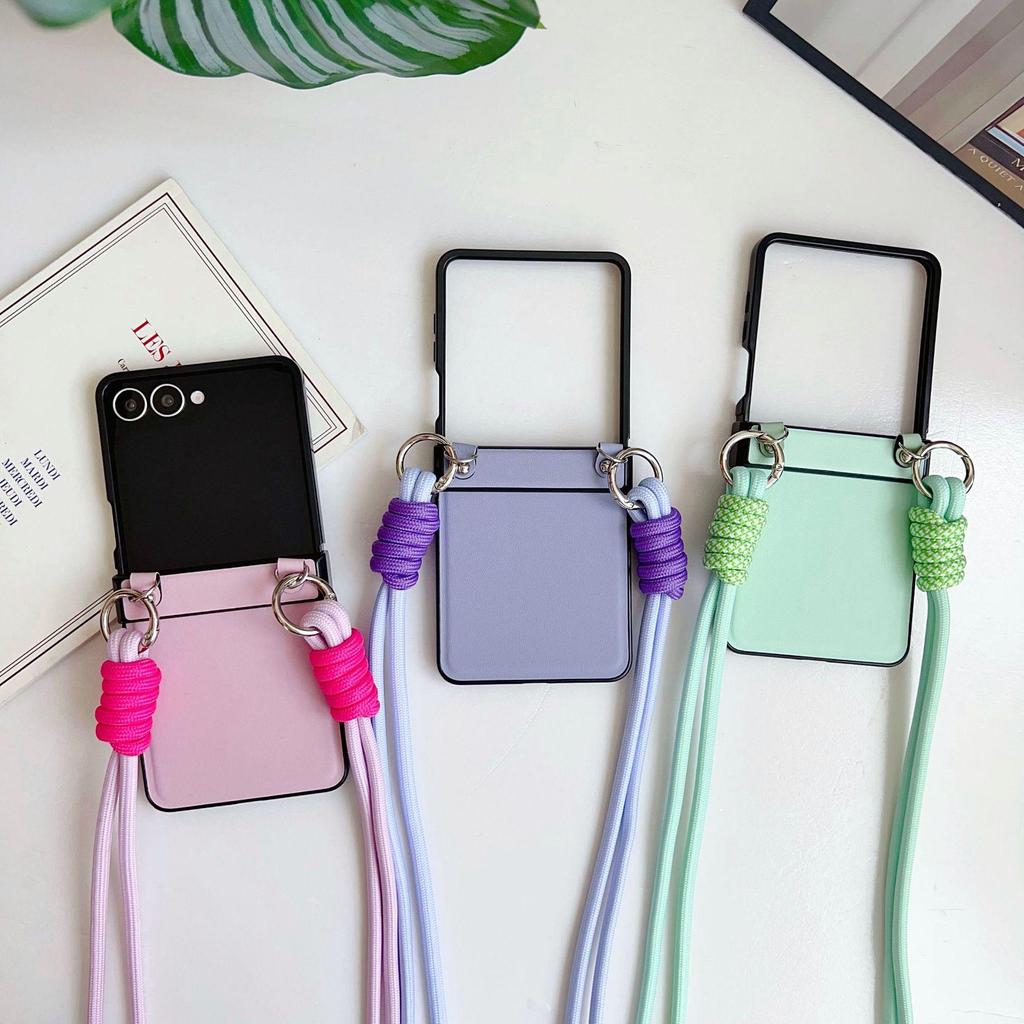 Samsung ZFlip7 Leder Handyhülle mit farbig gewebtem Seil - Passend für ZFlip6/5, Einfarbig, Faltbares Bildschirm-Backcover