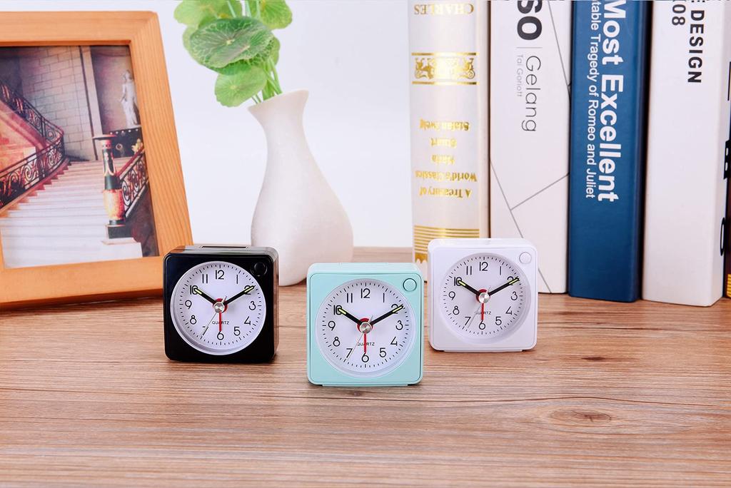 YouJabz Travel Analog Alarm Clock, Ultra-Compact Clock with Snooze and Light Function, Ultra-Quiet, No Tick-Tick Sound, Simple Design, Easy Setup