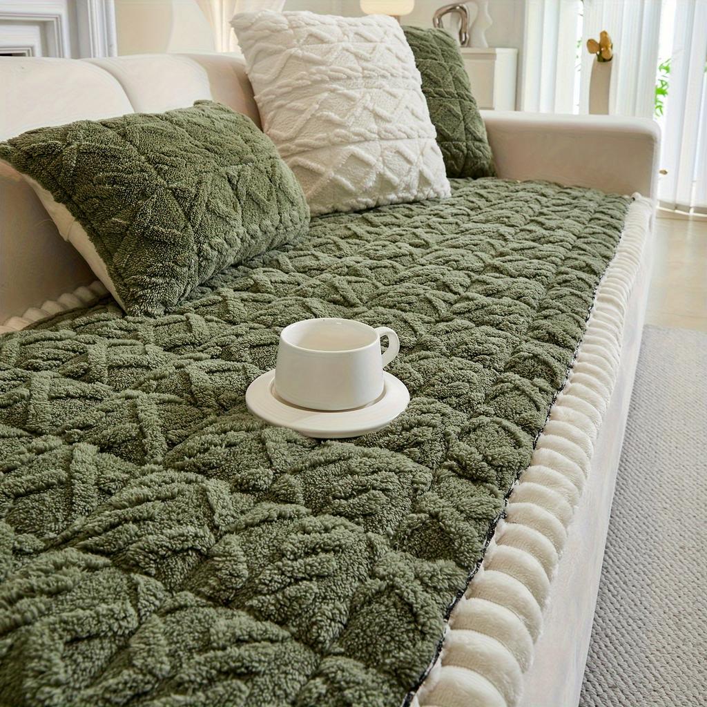 No Pillow 1pc Autumn and Winter Thickened Bohemian Style Quilted Sofa Cover with Pleats, Integrated Plush Fabric, Non-slip Protective Cover for Pets