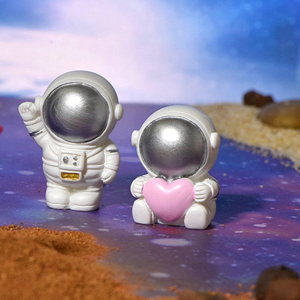 Crafts Wonderful Gift DIY Astronaut Model Micro Miniatures Astronaut Figurines Desktop Decoration