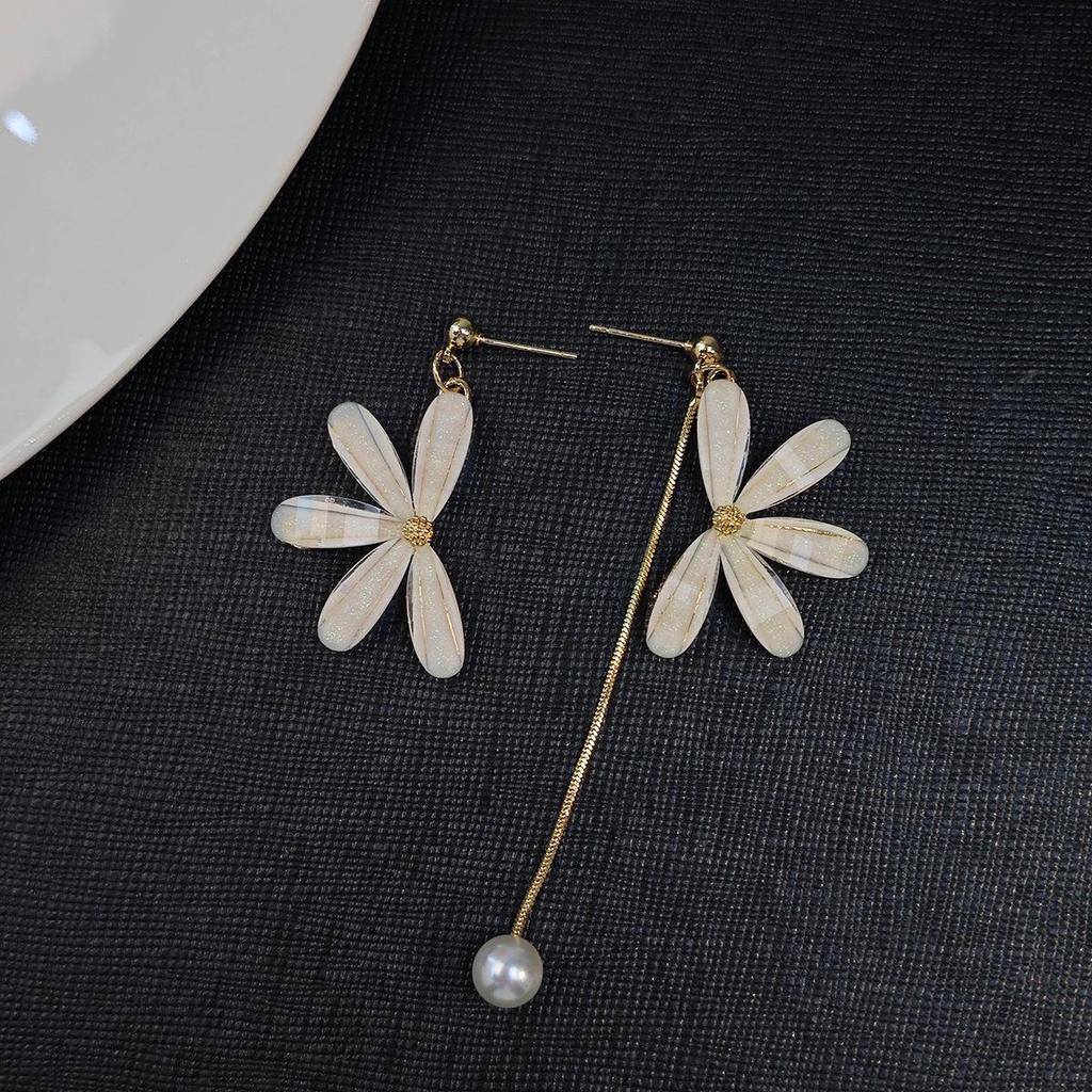 Asymmetrical Daisy Fairy Petal Earrings: Silver Needle Long Studs for Women, 2024 Style