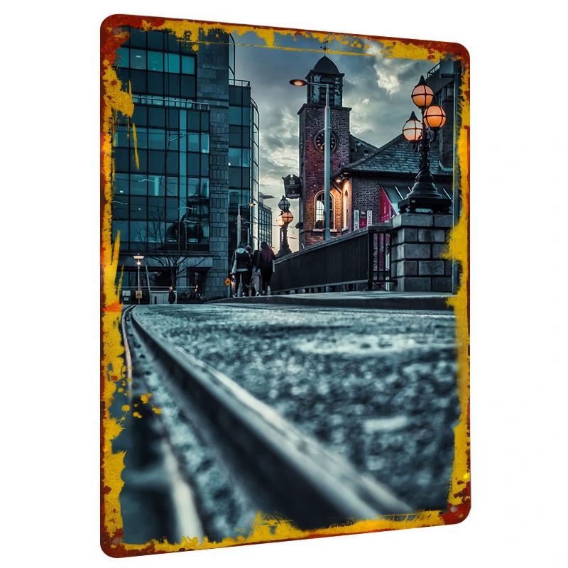 

Vintage City Street Metal Wall Art Modern Minimalist Home Decor Living RoomArt Painting 20x30cm（7.8x11.8inch）
