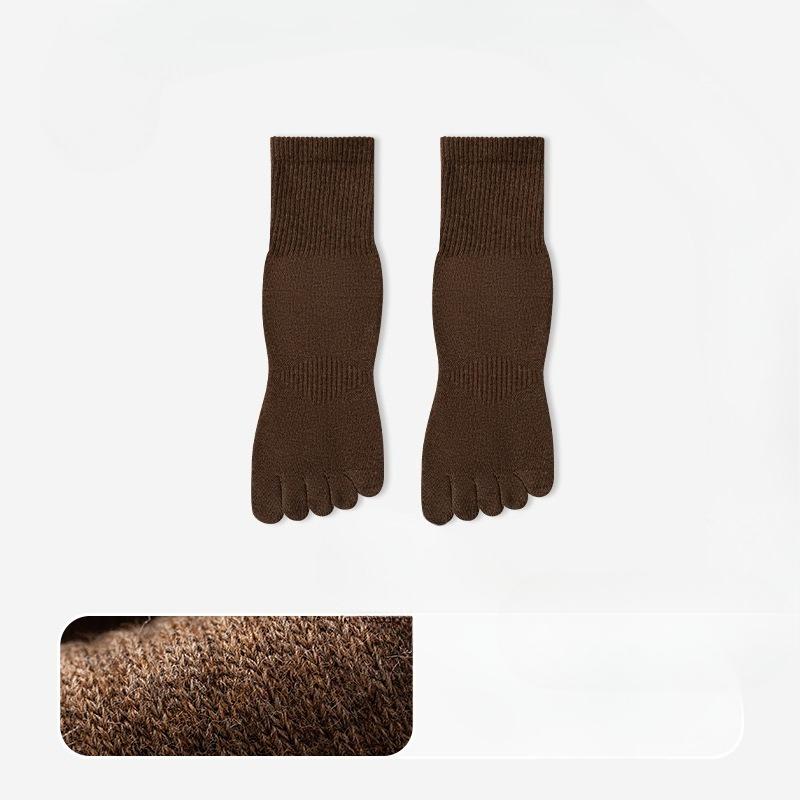 Men's Autumn Pure Cotton Antibacterial and Deodorizing Foot Sports Breathable and Sweat Absorbing Mid Calf Five Finger Socks