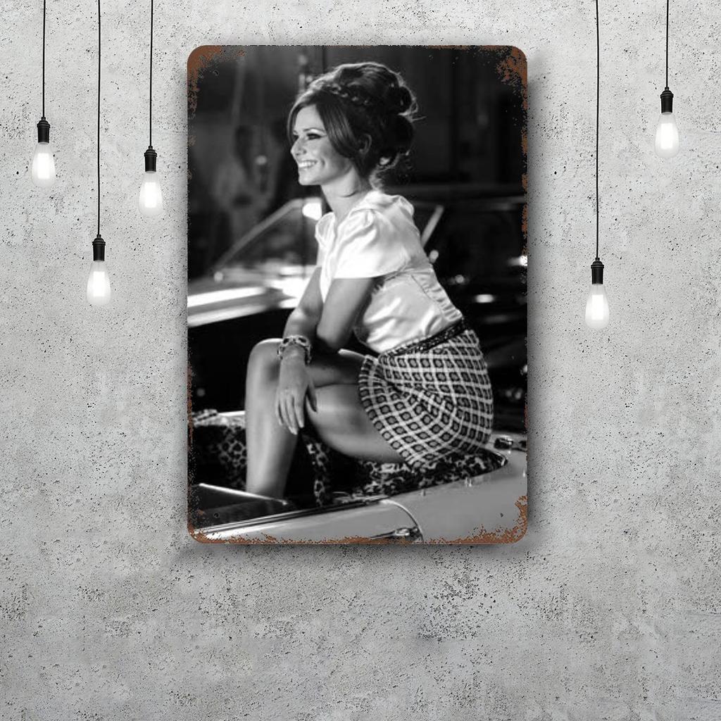 Cheryl Cole Classic Poster Rusty Metal Plaque Retro Decorative Plate Bar Man Cave Garage Club Metal Sign Wall Decoration