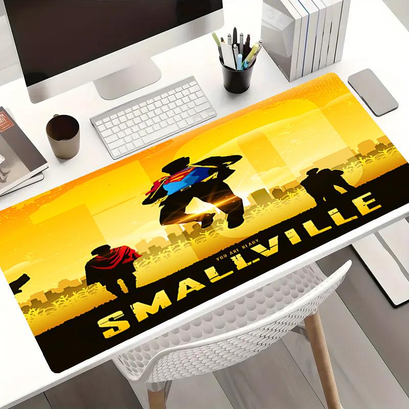 Smallville Thema Mauspads, Rutschfeste Gummiunterseite, Multifunktionales Büro- & Heimdekor, Perfekt für die Personalisierung des Arbeitsplatzes.