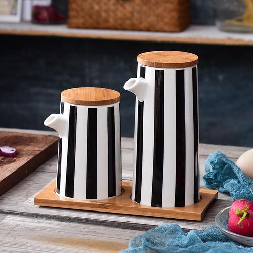 Nordic Black and White Stripes Ceramic Spice Jar Combination Set Salt Sugar Oil Soy Sauce Bottle Vinegar Pot Kitchen Supplies