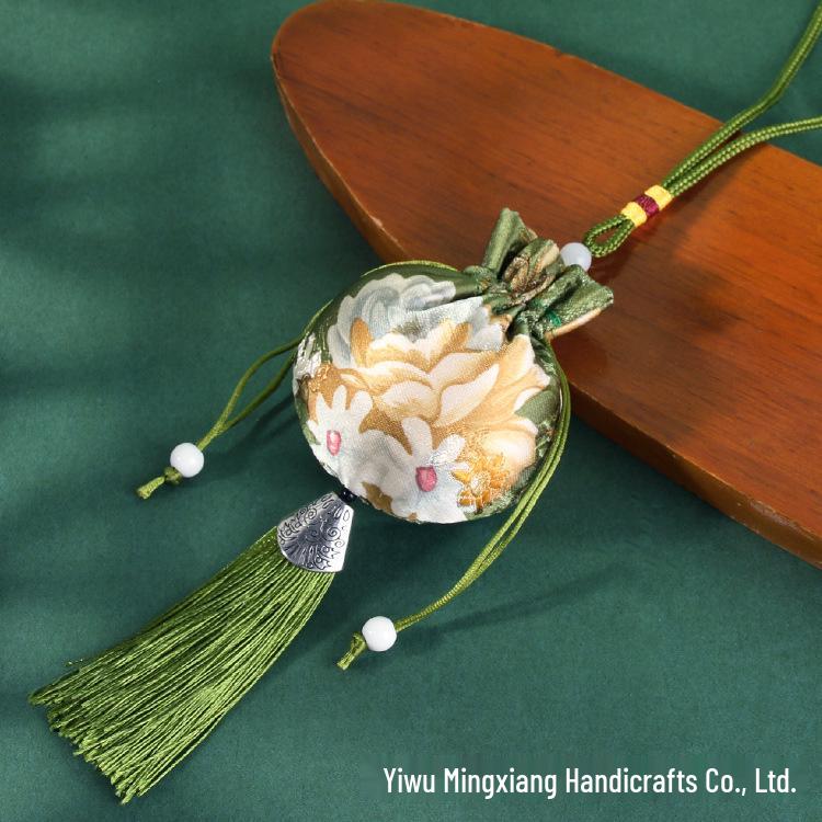 Chinese Mugwort Sachet: Traditional Herbal Mosquito Repellent Car Ornament - Dragon Boat Festival Pendant
