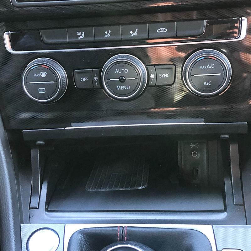 Car wireless charger 15w fast charger phone charger charging pad charging holder for Volkswagen Golf 7 MK7 2014-2018