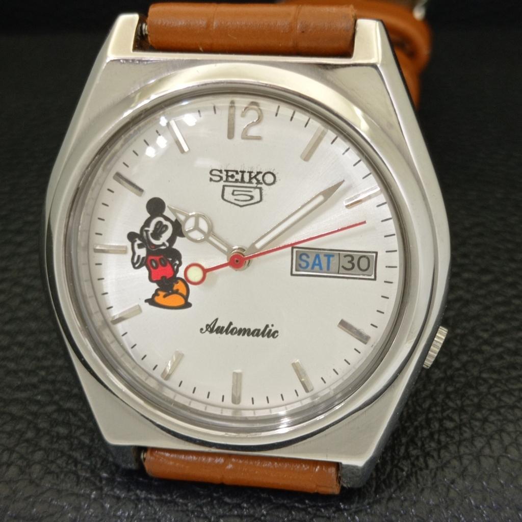 JAPAN VINTAGE SEIKO 5 AUTOMATIC 7019A MENS SILVER COLOR DIAL WATCH a700593-5