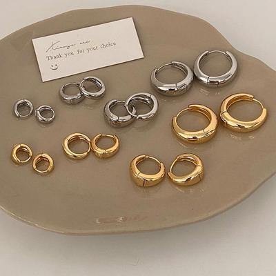 Мінімалістичні золоті сережки-кільця 2024 - Нові трендові нішеві висококласні манжети для вух у холодному стилі