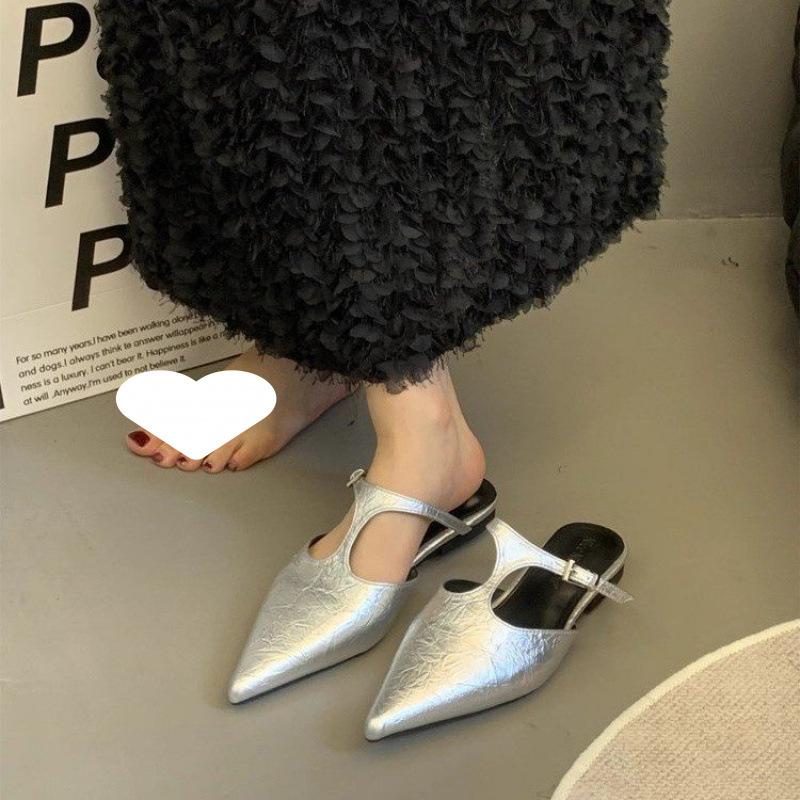 Spring and summer 2025 new bag head French half slippers outer wear thick heel retro T word with pointed head single shoes women's shoes