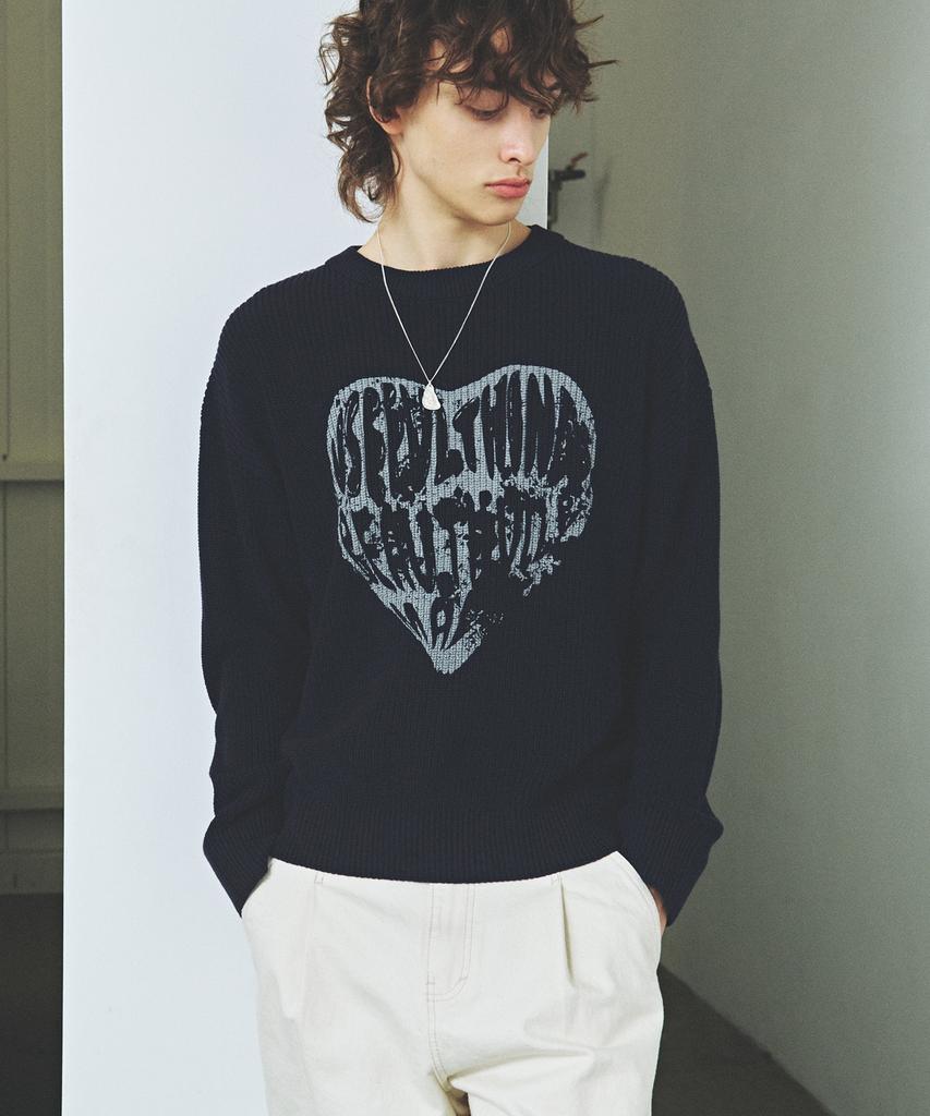 KNITTED Vintage Heart Round Knit Navy