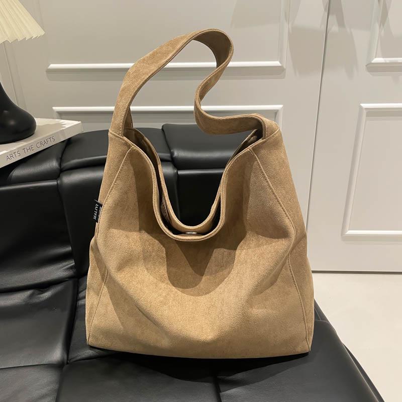 

Leopard Print Shoulder Bag - New Autumn Design: Trendy Minimalist Tote for Women