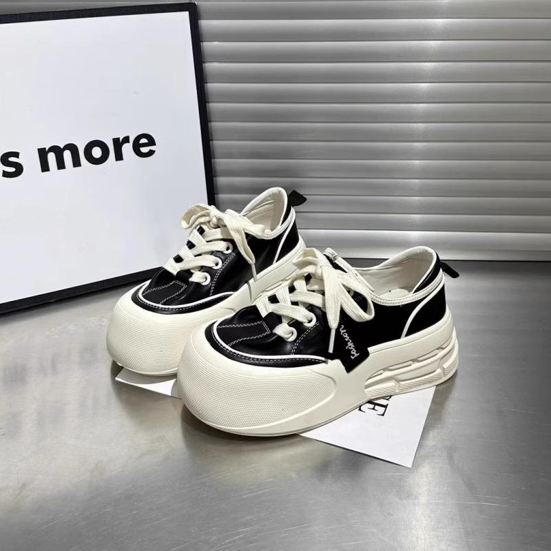 Spring 2025 new board shoes platform white shoes women's muffin bottom pull-off lace-up casual shoes bread shoes