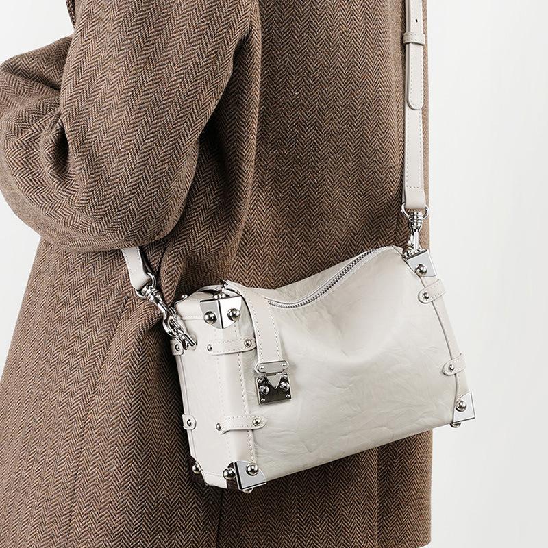 Women's Willow Nail Leather Women's Bag Square Soft Box Head Layer Lazy Style Crossbody Bag