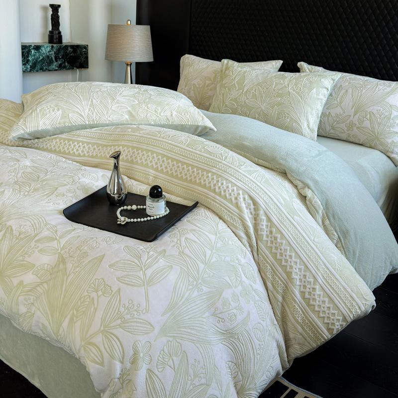 Milk Fleece Four-piece Set, Thickened Carved Fleece, Bed Sheet Quilt Cover, Bed Three-piece Set