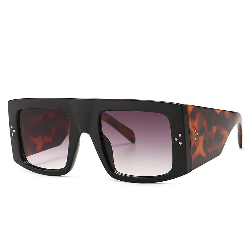 Luxury Fashion Brand Designer Oversized Square Sunglasses Women Vintage Rivet Big Frame Gradient Sun Glasses For Female Uv400