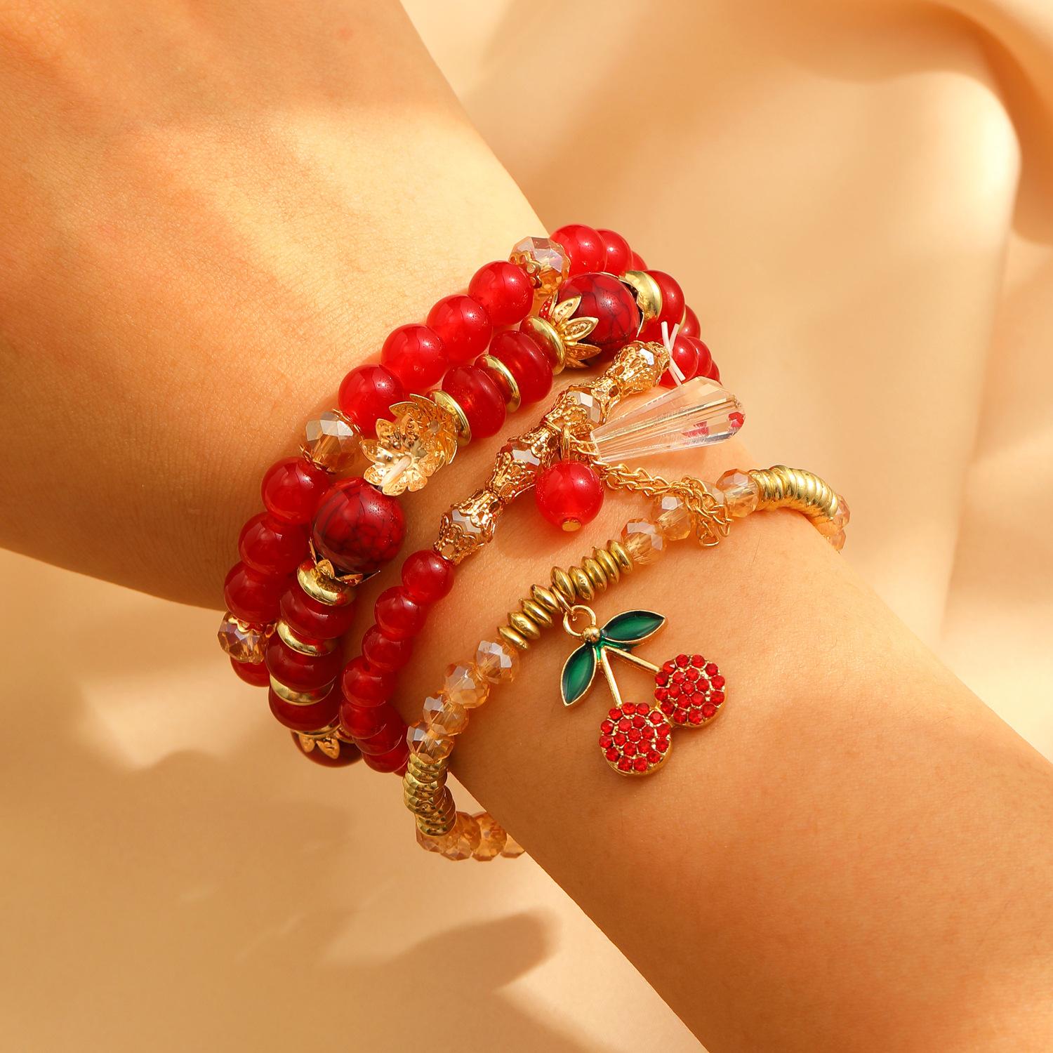 

2026 Креативный браслет из бисера и кристаллов, 4 штуки, браслет в богемном стиле с подвеской-вишенкой, оптом