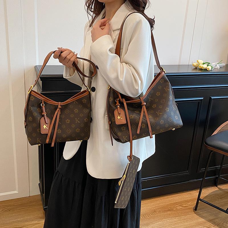 Tote bag high sense versatile large-capacity bag female college students new versatile commuter shoulder bag