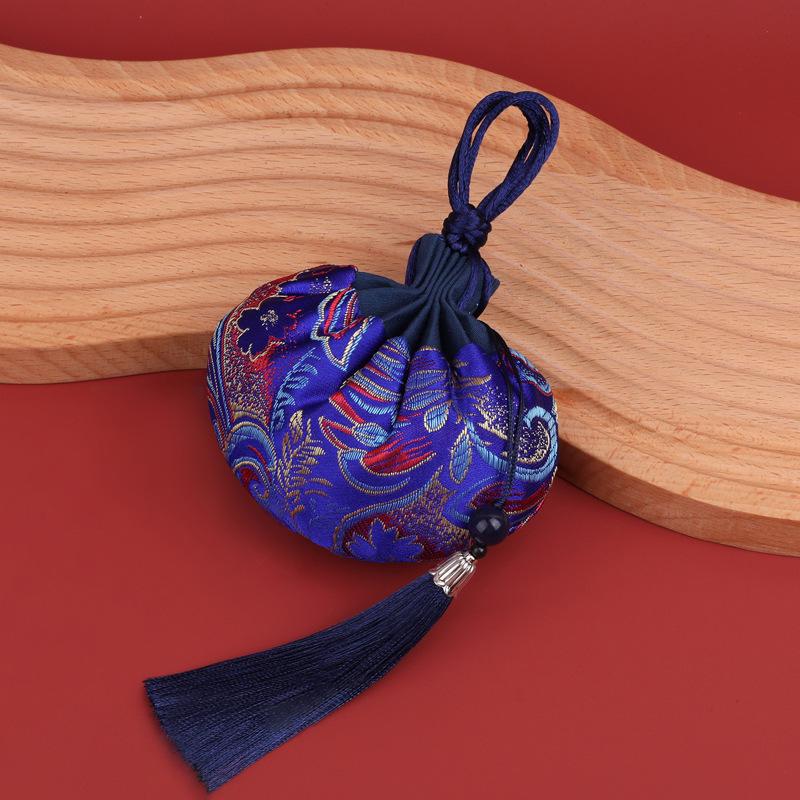 Scented Sachet: Hanging Cotton Linen Bag with Traditional Chinese Medicine Aroma for Bedroom
