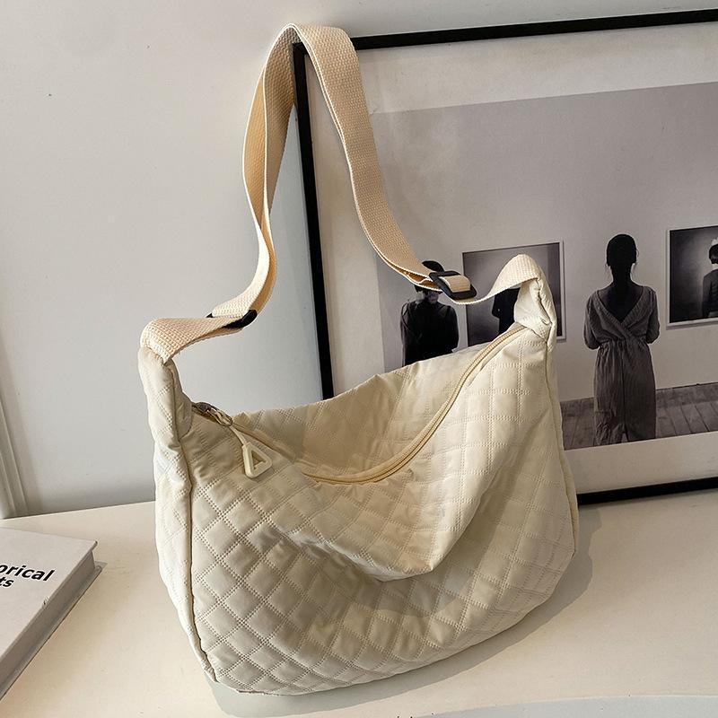 Popular Diamond Dumpling Bag New Fashion Crossbody Bag for Women Ins High-end Niche Shoulder Bag