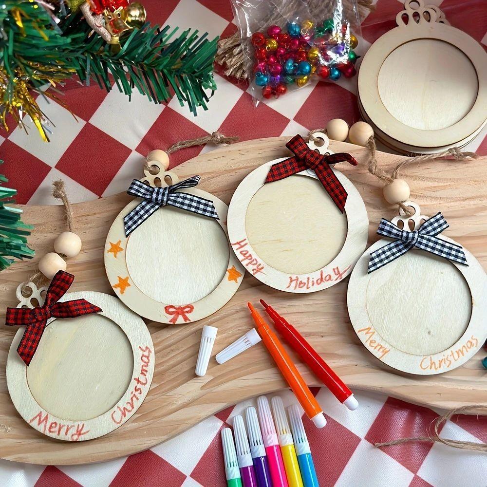 Christmas party hand-painted pendants, European and American style wooden handicrafts, diy Christmas photo frames