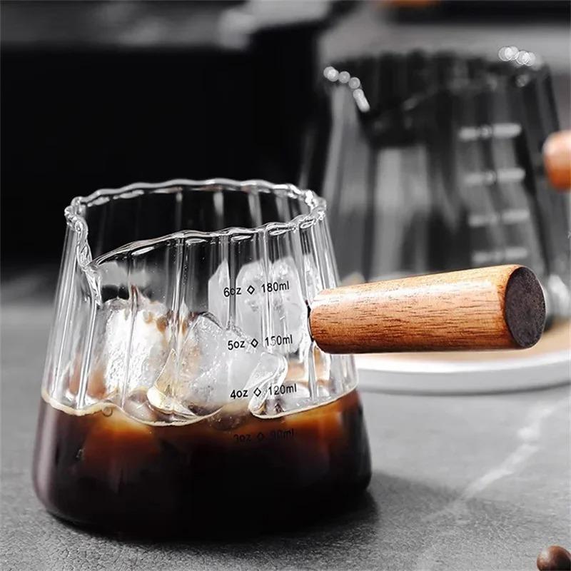 180ML Wood Handle Glass Espresso Measuring Cup Coffee Extraction Cup with scale High Temperature Resistance Milk Jug Measure Mug