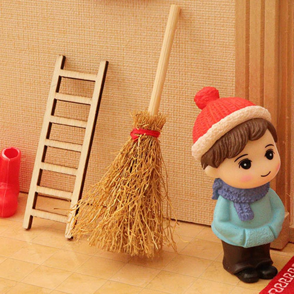 24 Pcs/Set Mini Witch Hat with Mini Broom Miniature Straw Brooms Plastic Witch Hat Set for Halloween Party Decoration