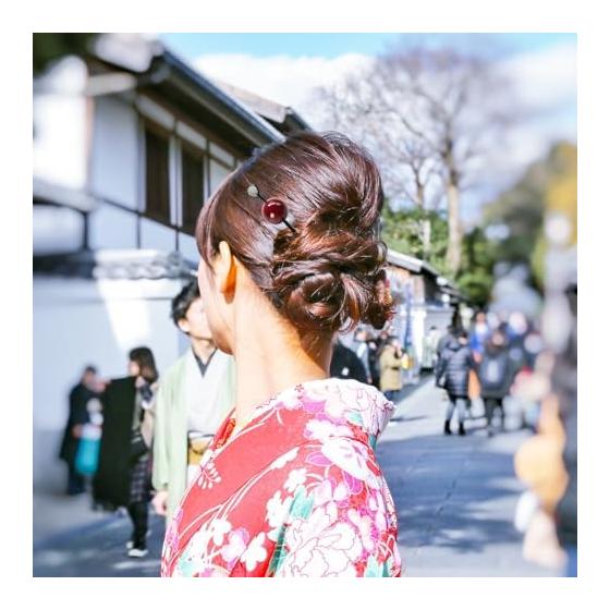 Simple Resin Hair Stick with Candy-like Ball - Elegant Hair Accessory for Kimono, Yukata, and Formal Occasions (Deep Scarlet)