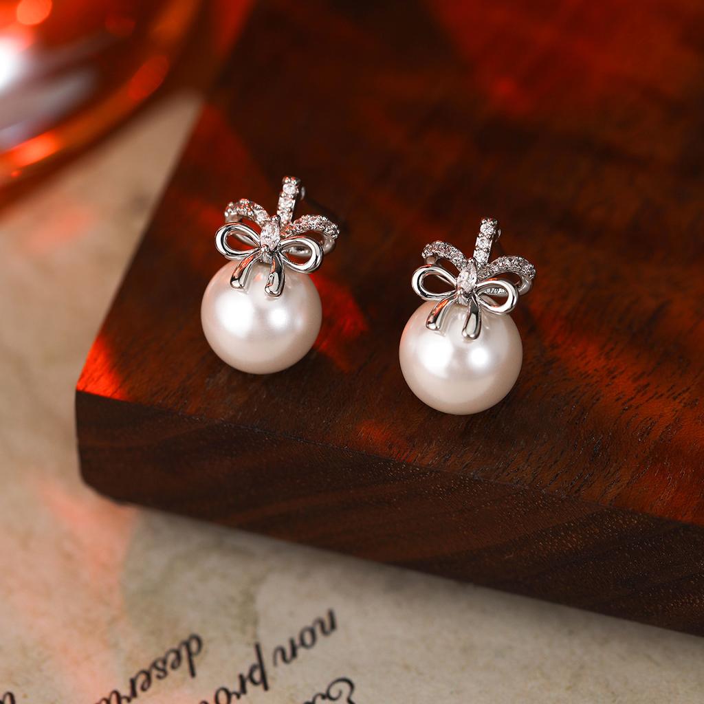 Premium Pearl Stud Earrings S925 Silver Needle Elegant Exquisite Earrings Retro Temperament Versatile Earrings
