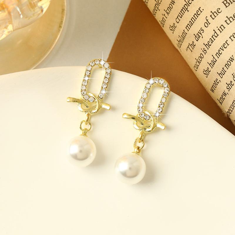 Temperament crystal tassel niche design earrings white flower ball earrings new earrings stud earrings