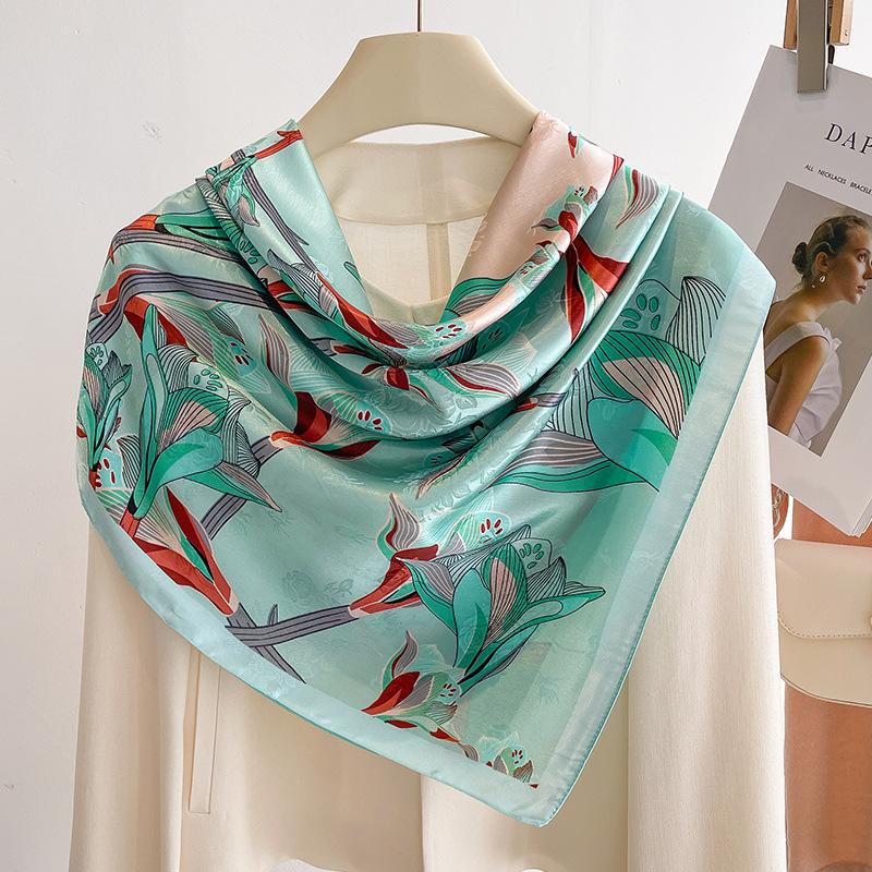 90X90 square flower small silk scarf women s large square scarf yarn scarf spring, autumn and winter middle-aged mother thin scarf No specifications зелёный