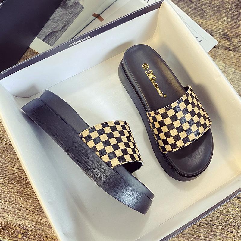 Horse hair leather thick-soled cool slippers women's summer wear summer 2025 fashion versatile fairy style ins tide beach shoes